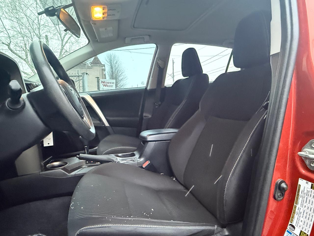 2015 Toyota RAV4 XLE Photo