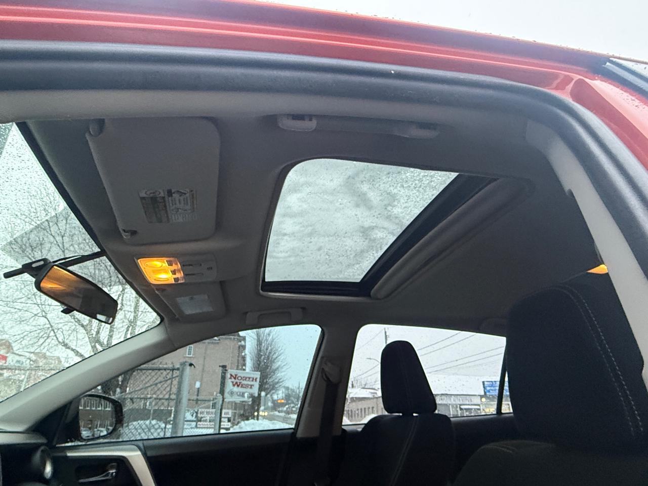 2015 Toyota RAV4 XLE Photo