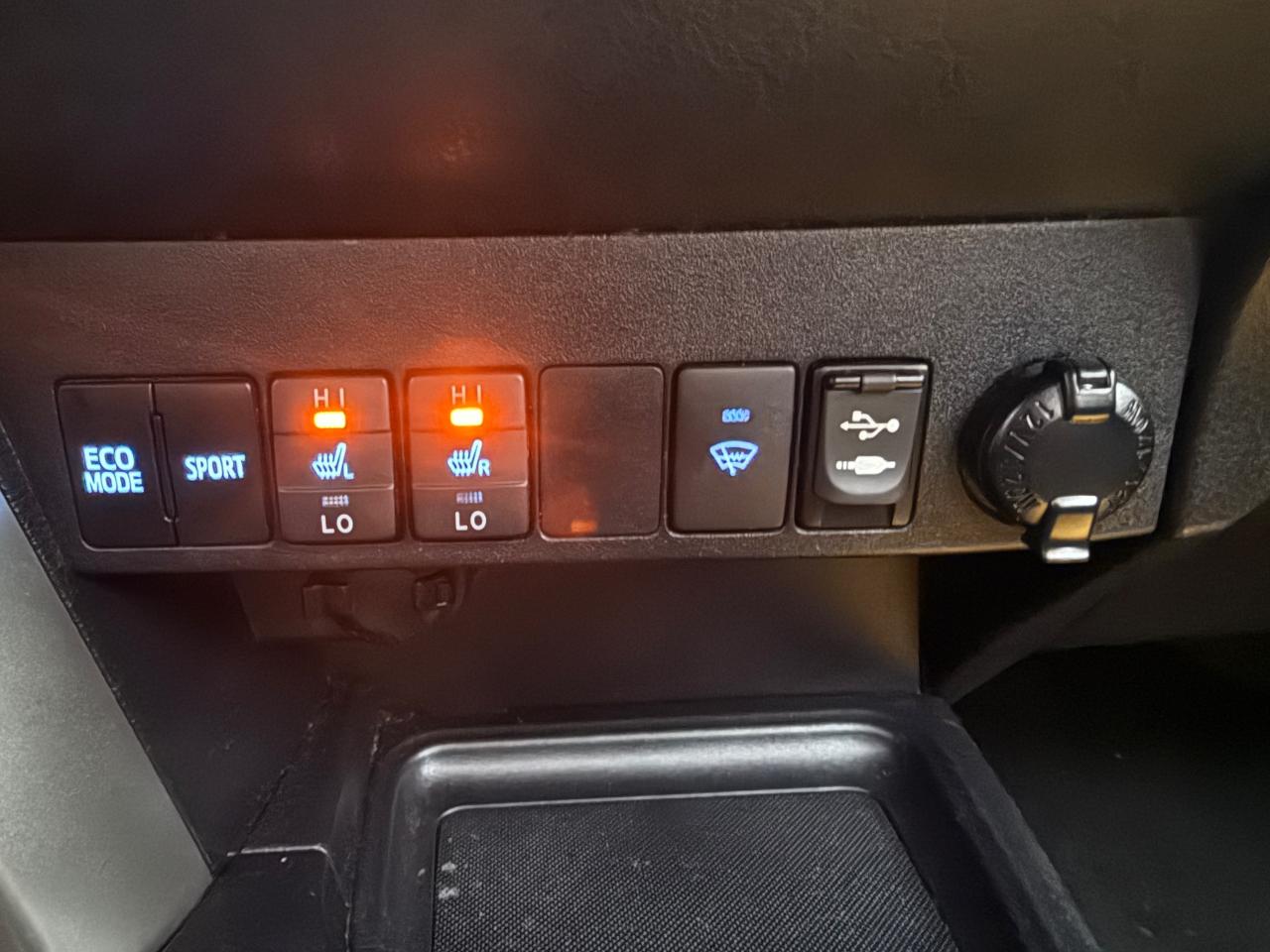 2015 Toyota RAV4 XLE Photo