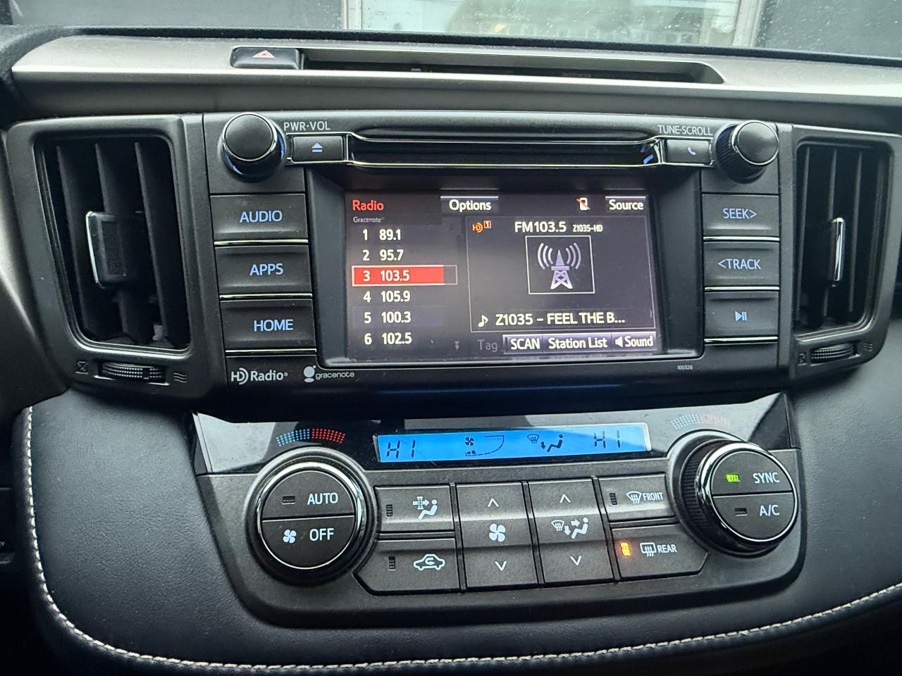 2015 Toyota RAV4 XLE Photo