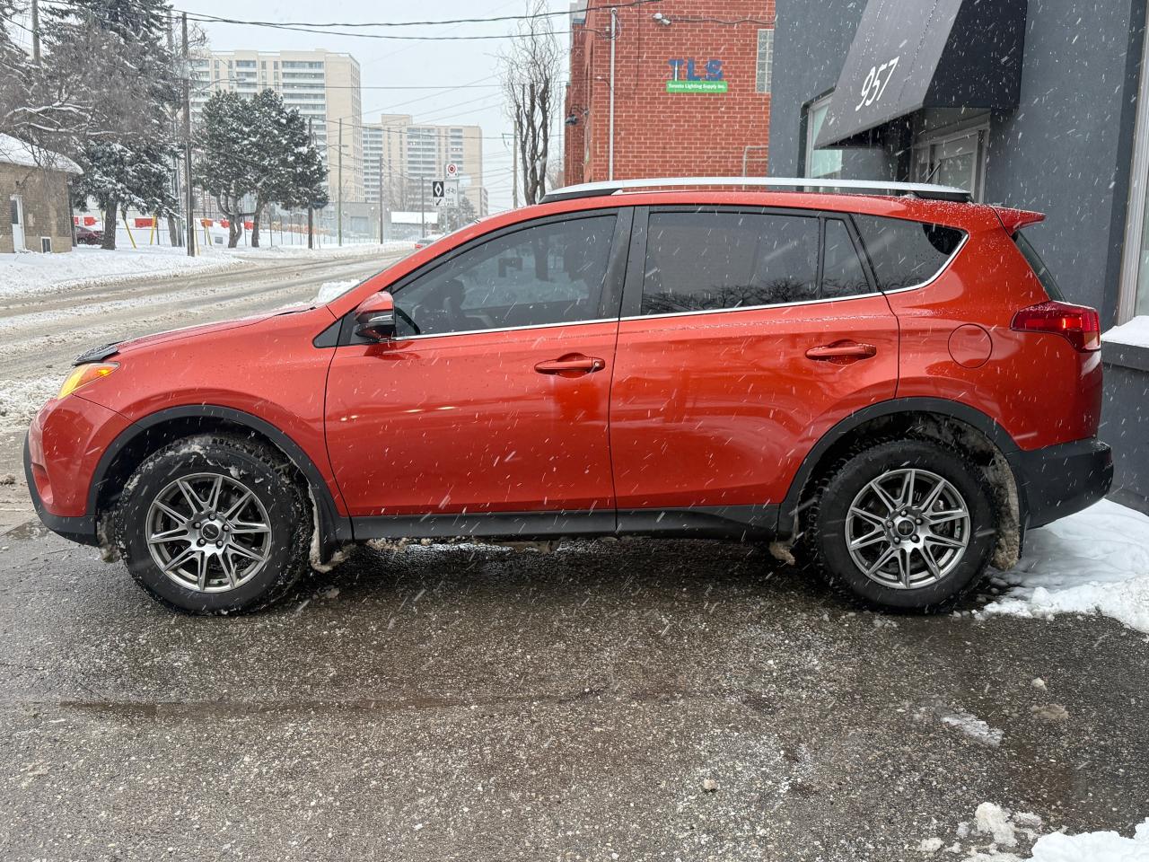 2015 Toyota RAV4 XLE Photo