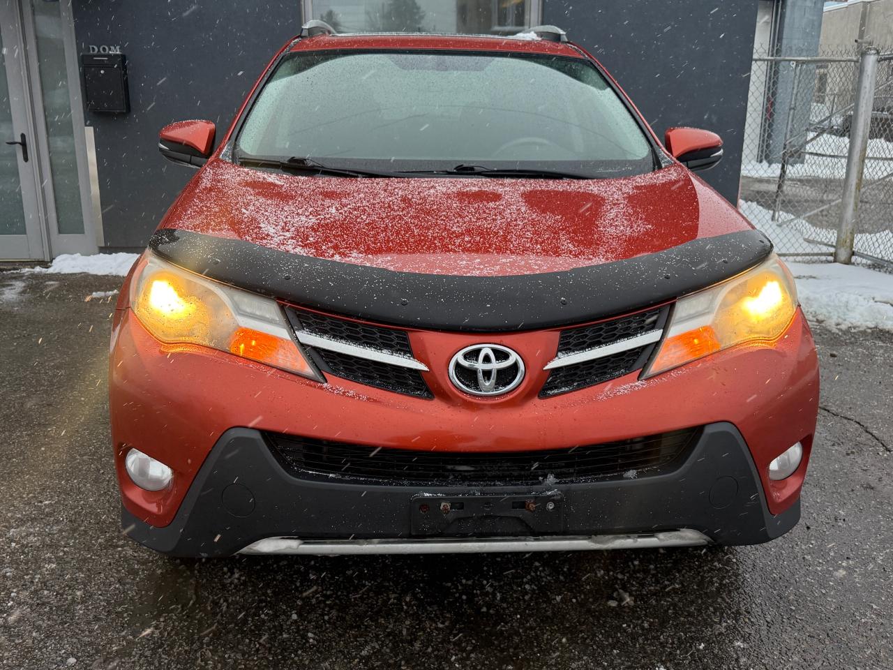 2015 Toyota RAV4 XLE Photo