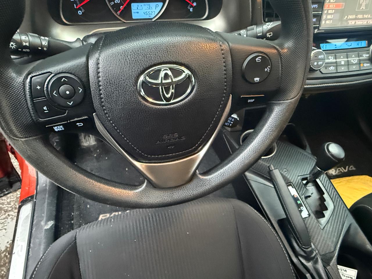 2015 Toyota RAV4 XLE Photo