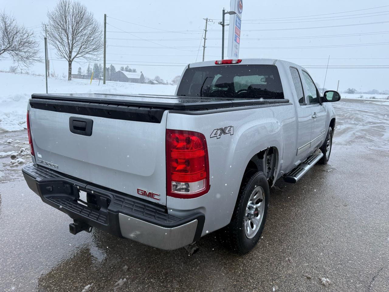 2013 GMC Sierra 1500 SL NEVADA EDITION one owner 4x4 Photo
