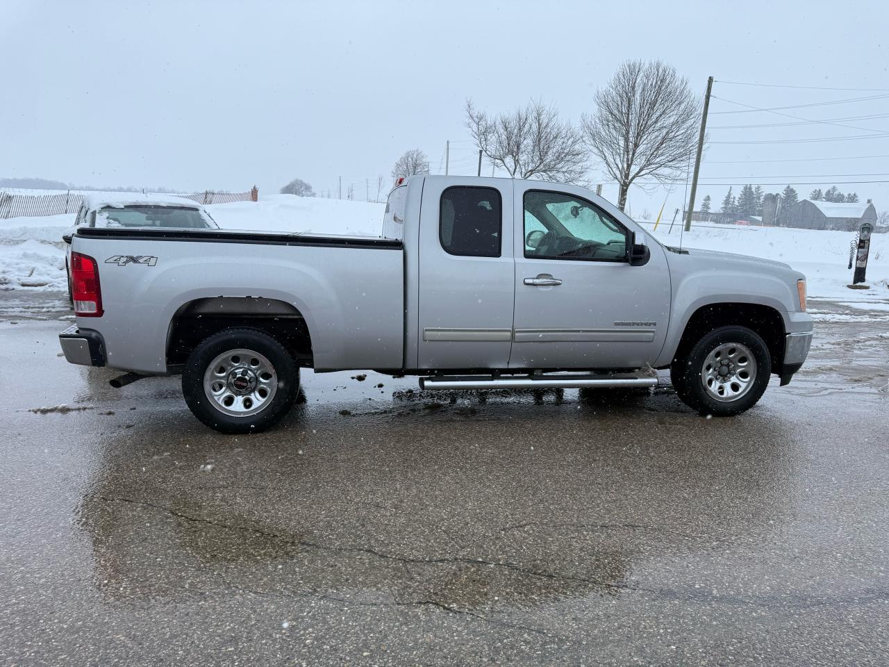 2013 GMC Sierra 1500 SL NEVADA EDITION one owner 4x4 Photo3