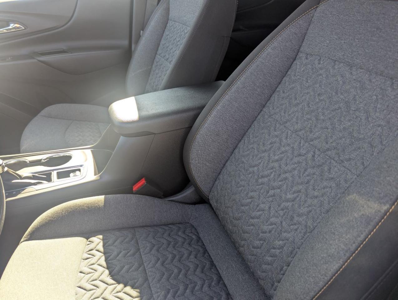 2023 Chevrolet Equinox LT  WITH LOW LOW KILOMETERS!! Photo