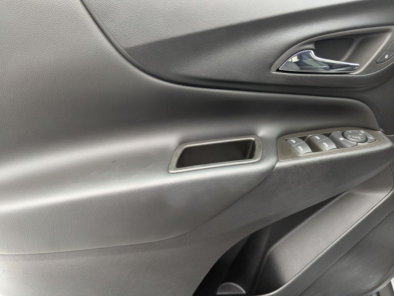 2023 Chevrolet Equinox LT  WITH LOW LOW KILOMETERS!! Photo