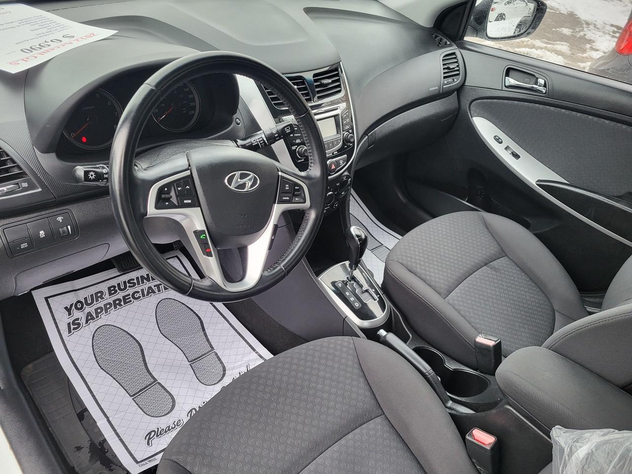 2012 Hyundai Accent GLS Photo