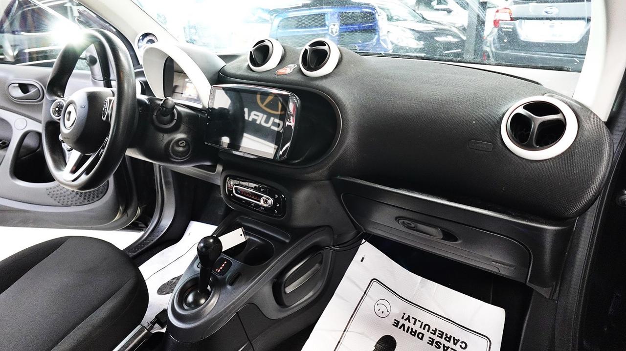 2017 Smart fortwo SMART FOR TWO.NO ACCIDENT,NAVI,APPLE CAR PLAY Photo