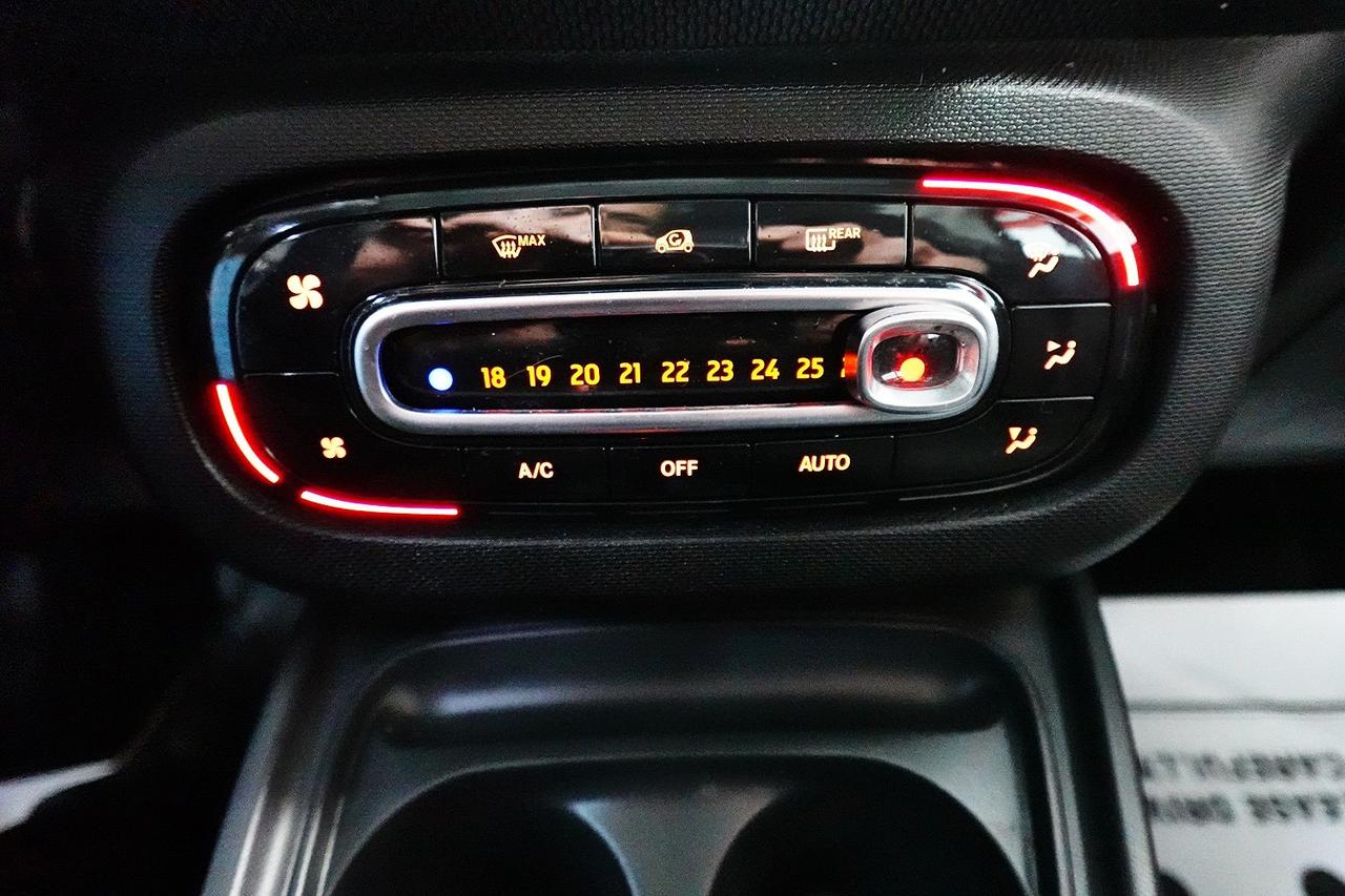 2017 Smart fortwo SMART FOR TWO.NO ACCIDENT,NAVI,APPLE CAR PLAY Photo