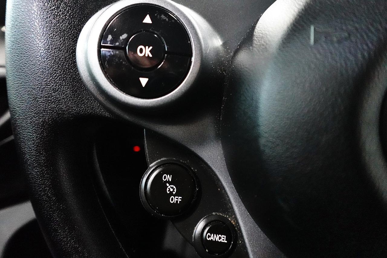 2017 Smart fortwo SMART FOR TWO.NO ACCIDENT,NAVI,APPLE CAR PLAY Photo