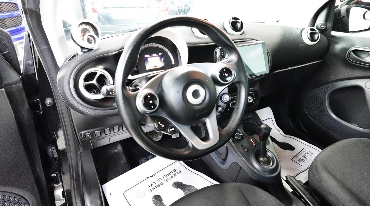 2017 Smart fortwo SMART FOR TWO.NO ACCIDENT,NAVI,APPLE CAR PLAY Photo