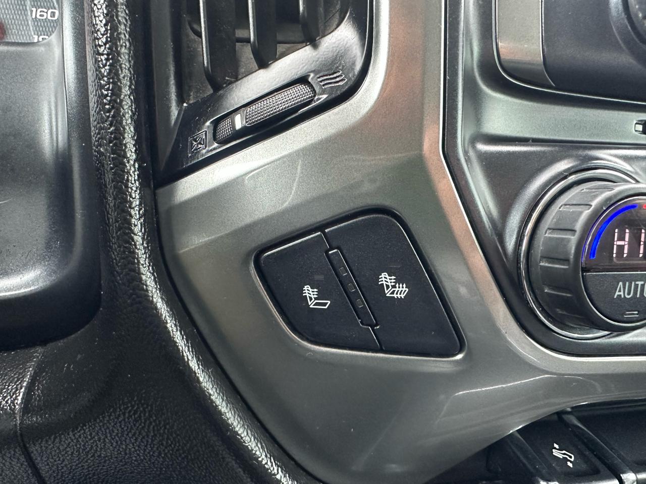 2018 Chevrolet Silverado 1500 CREW CAB LT W/Z71 PACKAGE Photo