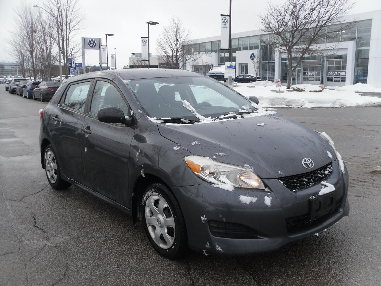 2010 Toyota Matrix auto Photo2