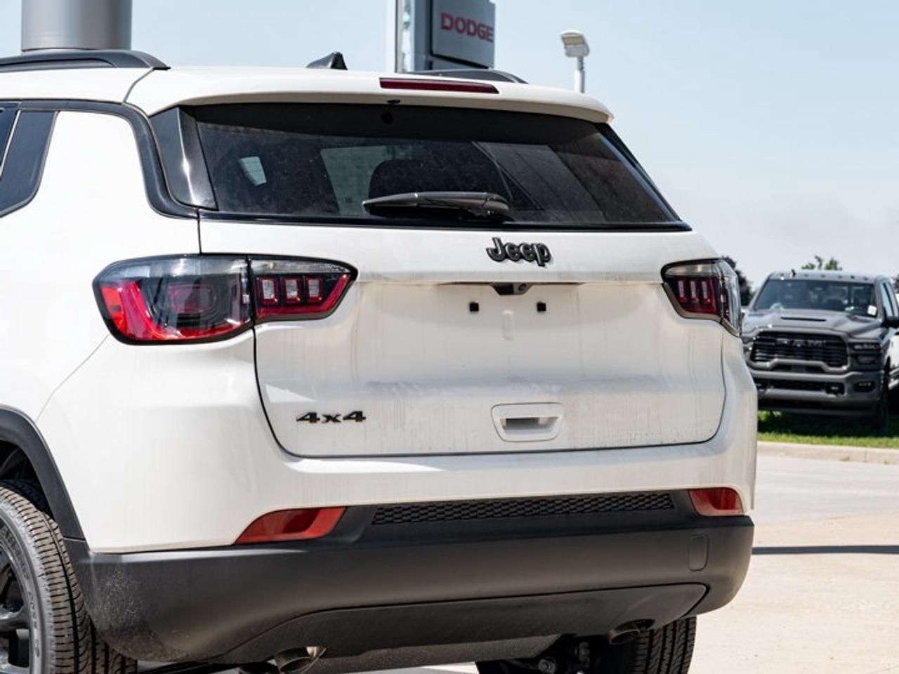2026 Jeep Compass NORTH Photo