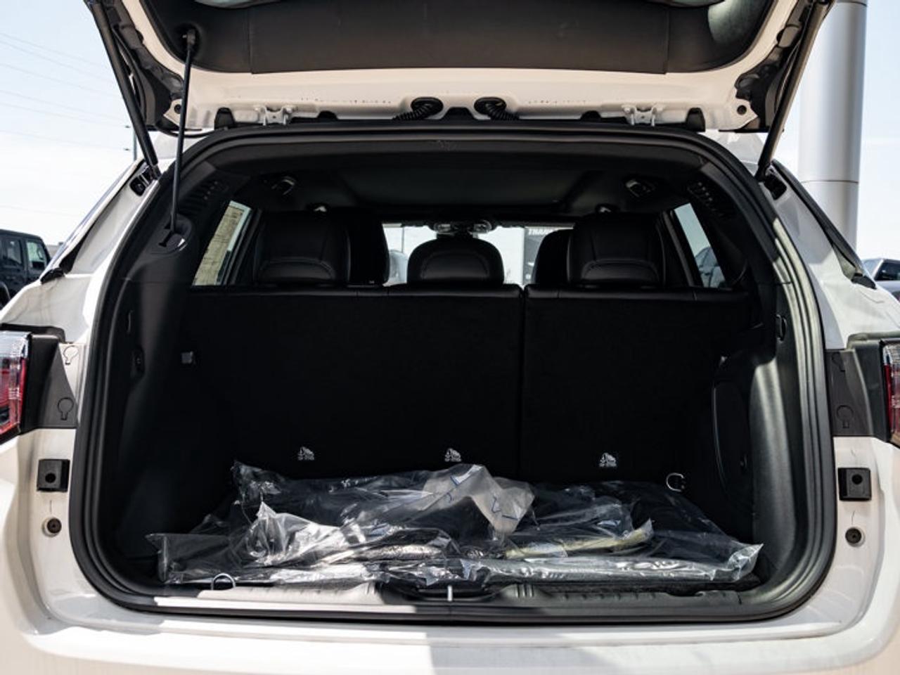 2026 Jeep Compass NORTH Photo
