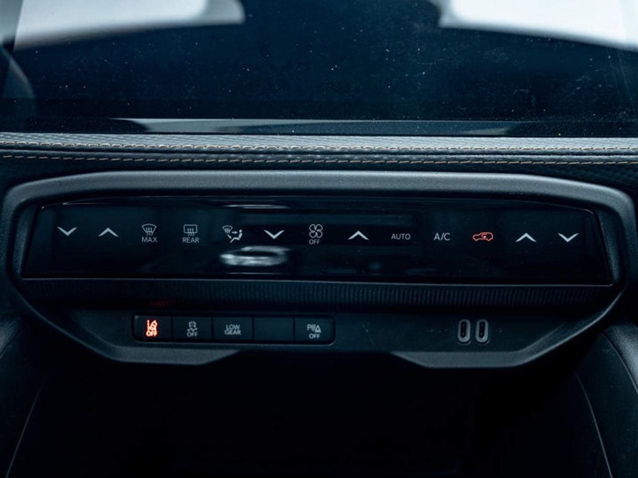 2026 Jeep Cherokee Limited Photo