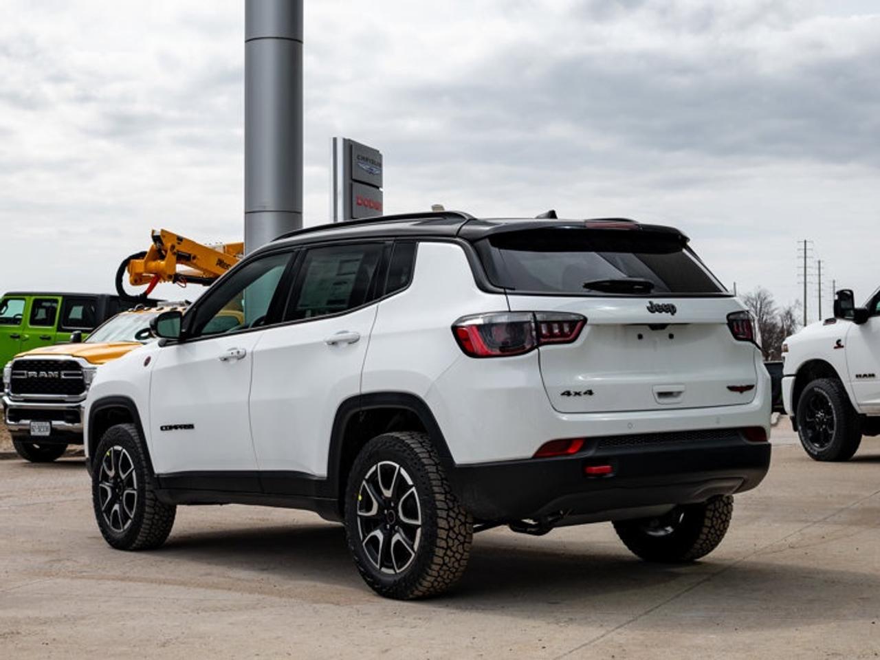 2026 Jeep Compass Trailhawk Photo