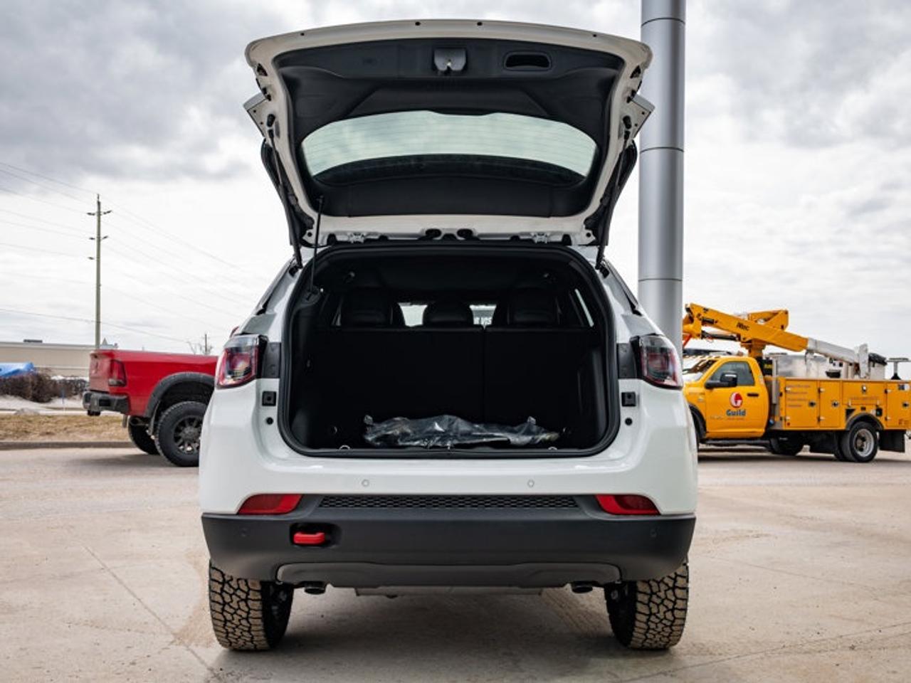 2026 Jeep Compass Trailhawk Photo