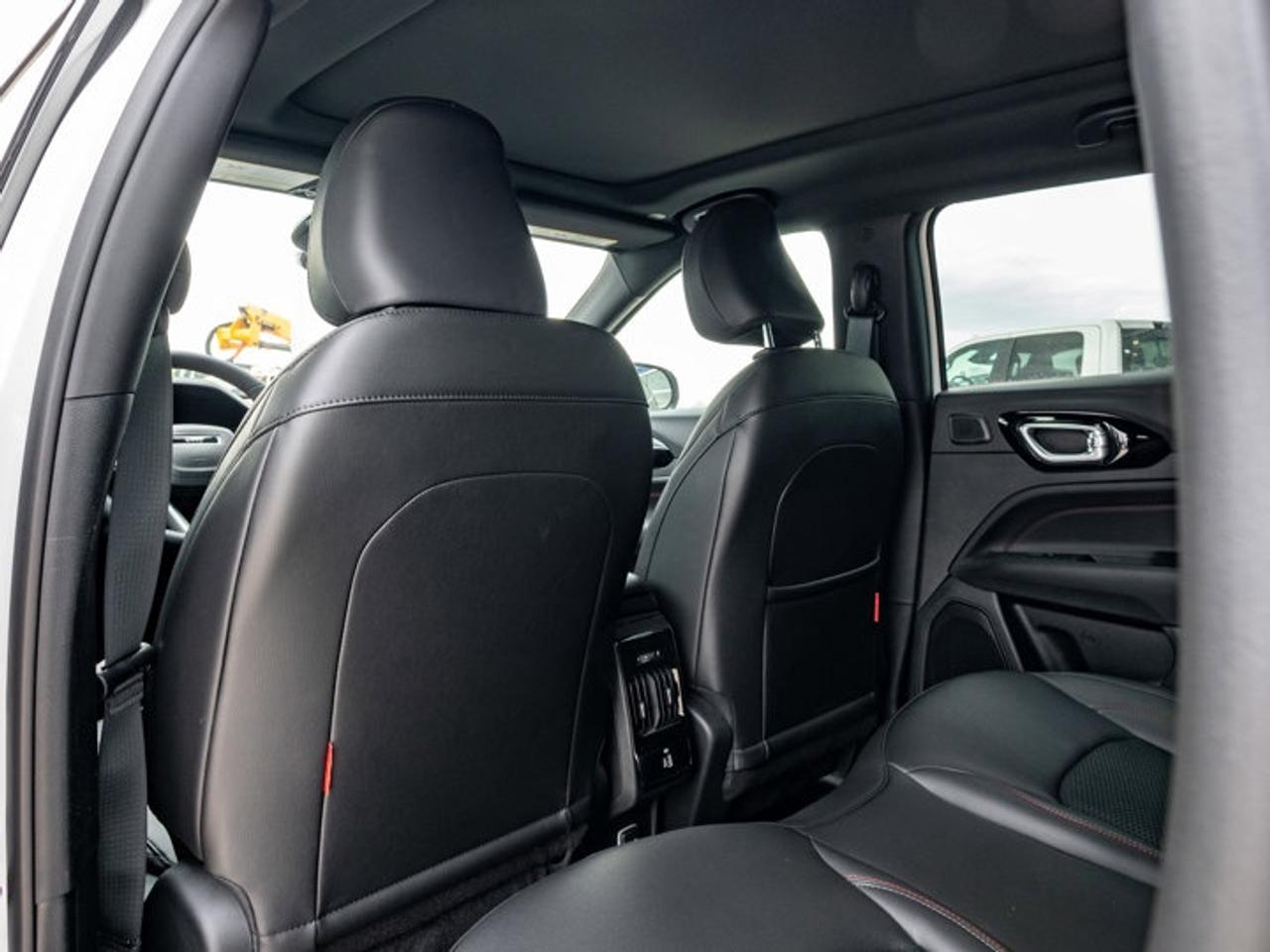 2026 Jeep Compass Trailhawk Photo