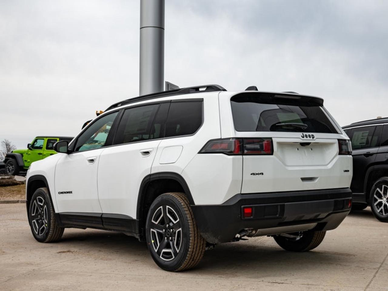 2026 Jeep Cherokee laredo Photo
