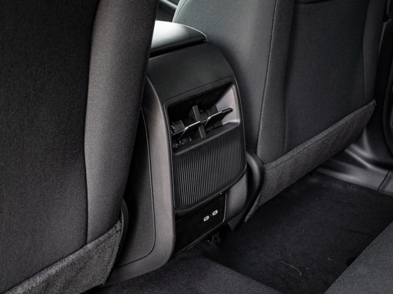 2026 Jeep Cherokee laredo Photo