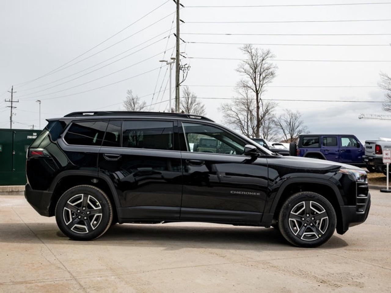 2026 Jeep Cherokee laredo Photo