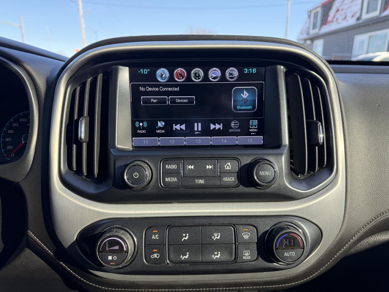 2018 GMC Canyon 4WD SLE Photo