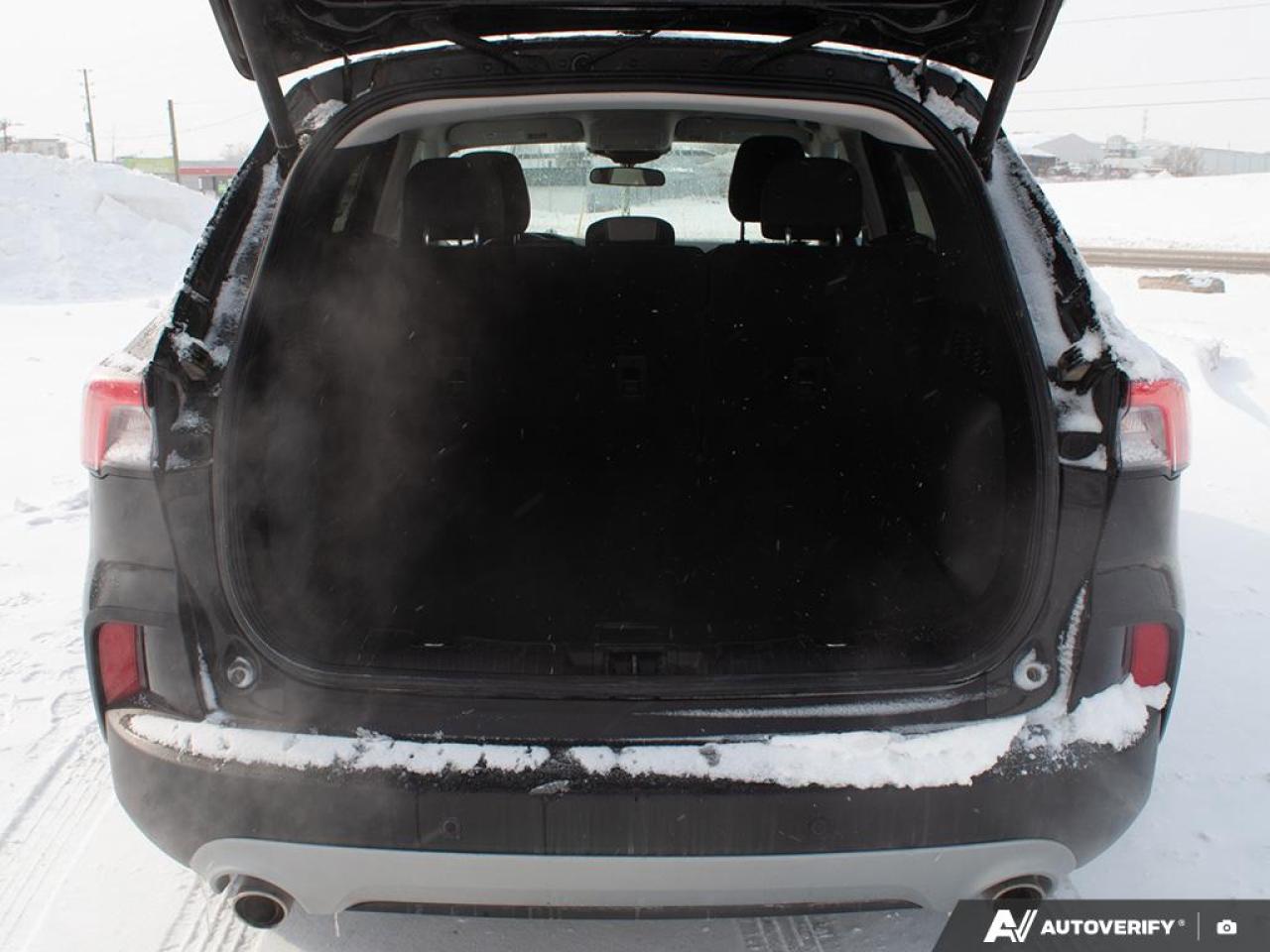 2022 Ford Escape SE Hybrid Cold Weather Package Photo