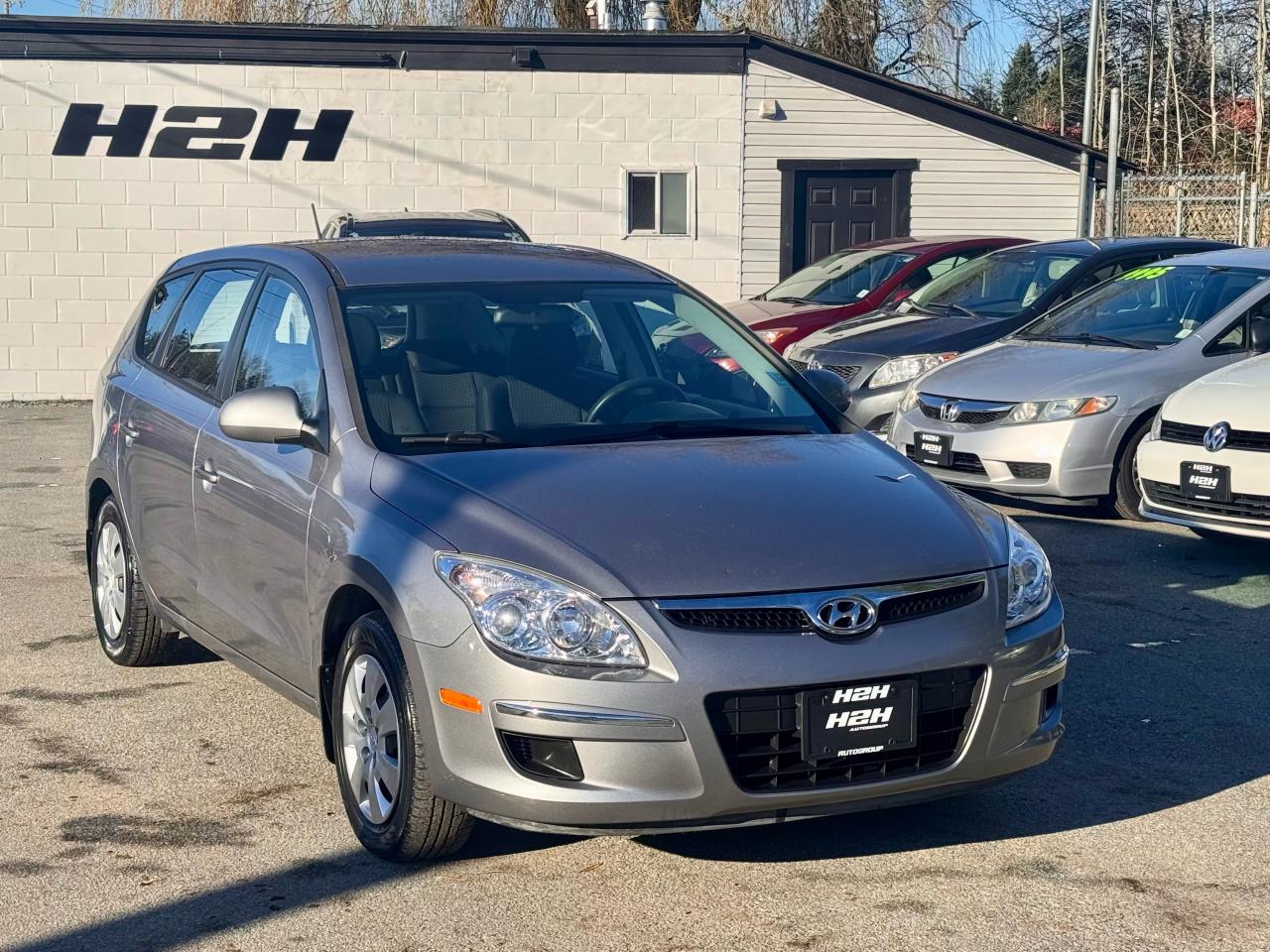 2011 Hyundai Elantra Touring FINANCING AVAILABLE Photo3
