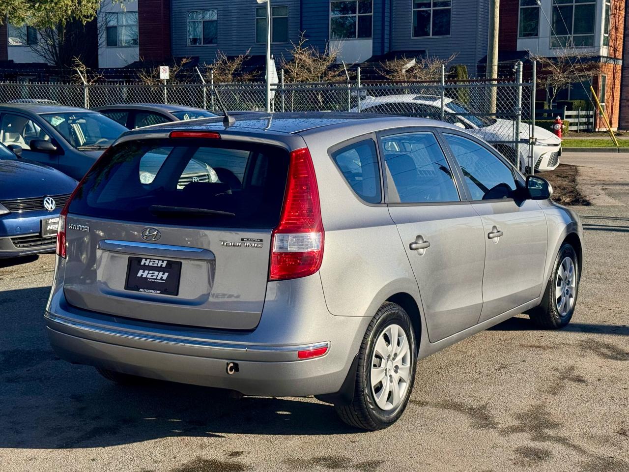 2011 Hyundai Elantra Touring FINANCING AVAILABLE Photo5