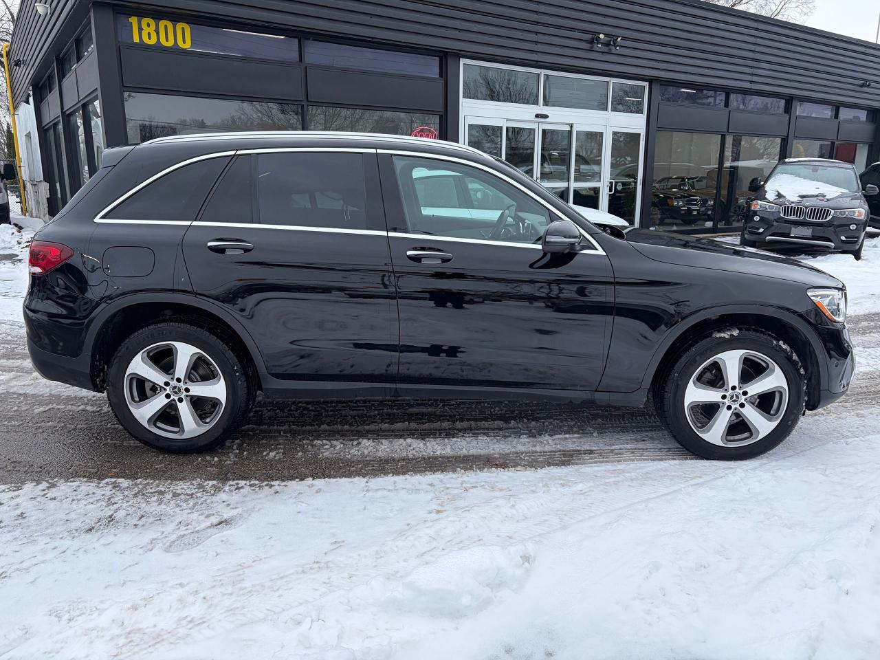 2022 Mercedes-Benz GLC-Class GLC 300 Photo