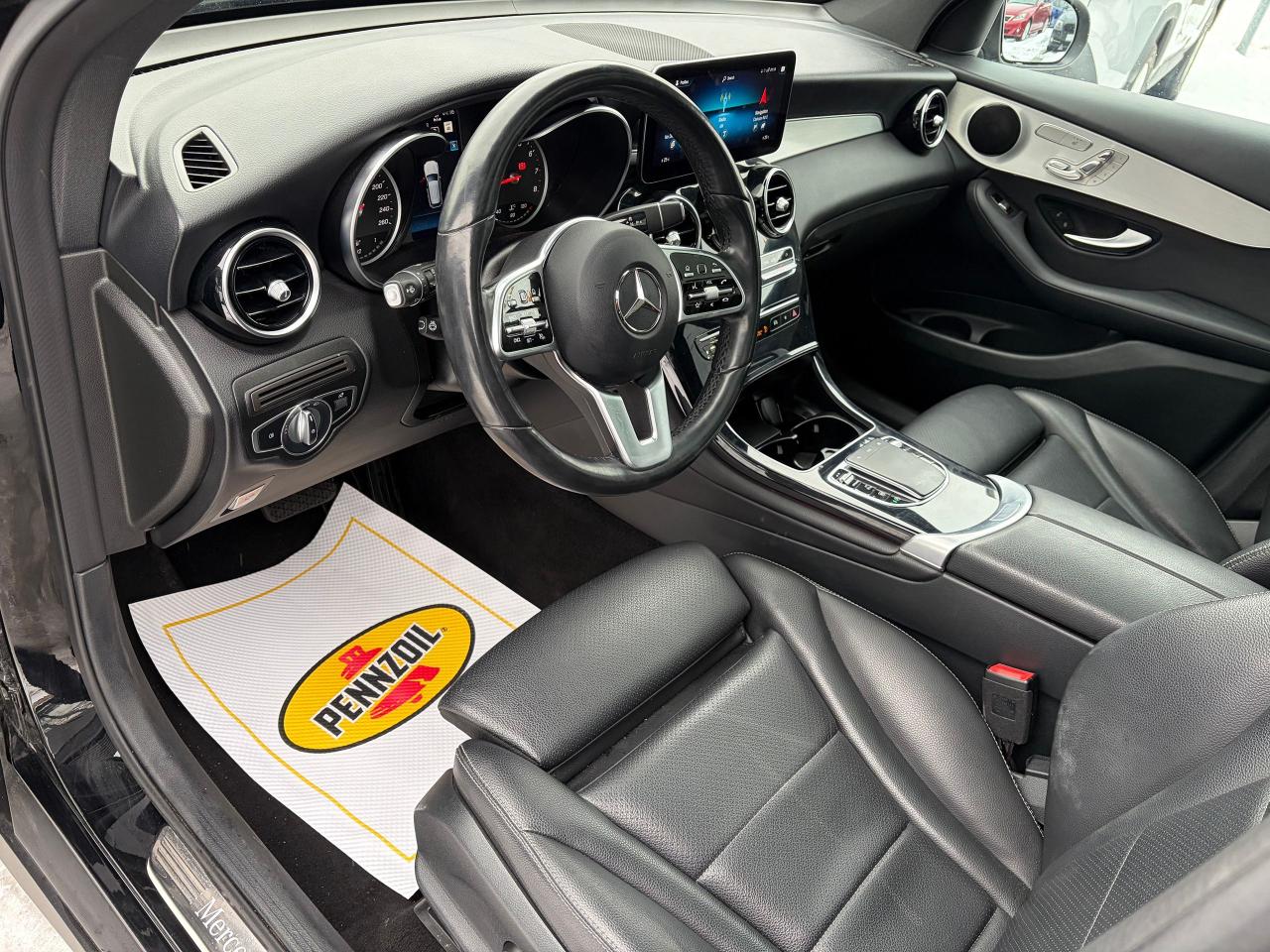 2022 Mercedes-Benz GLC-Class GLC 300 Photo