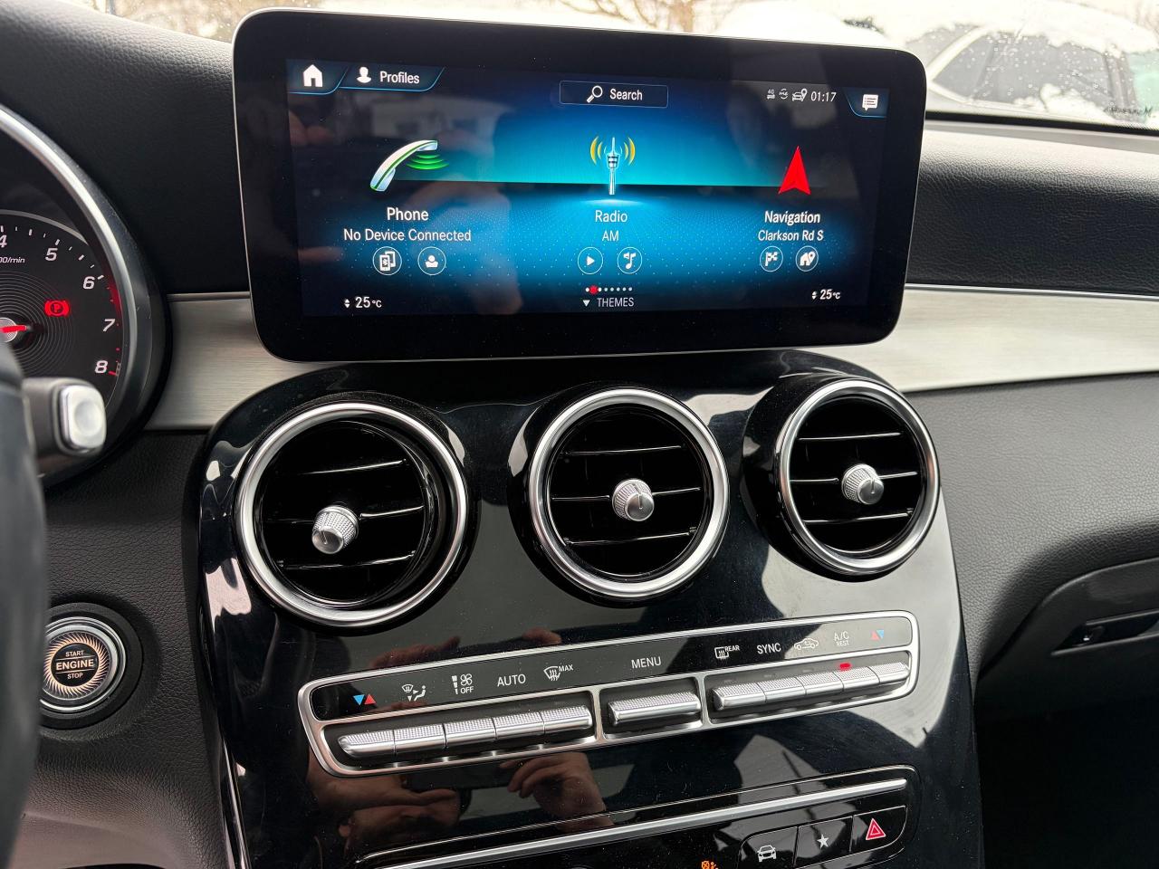 2022 Mercedes-Benz GLC-Class GLC 300 Photo