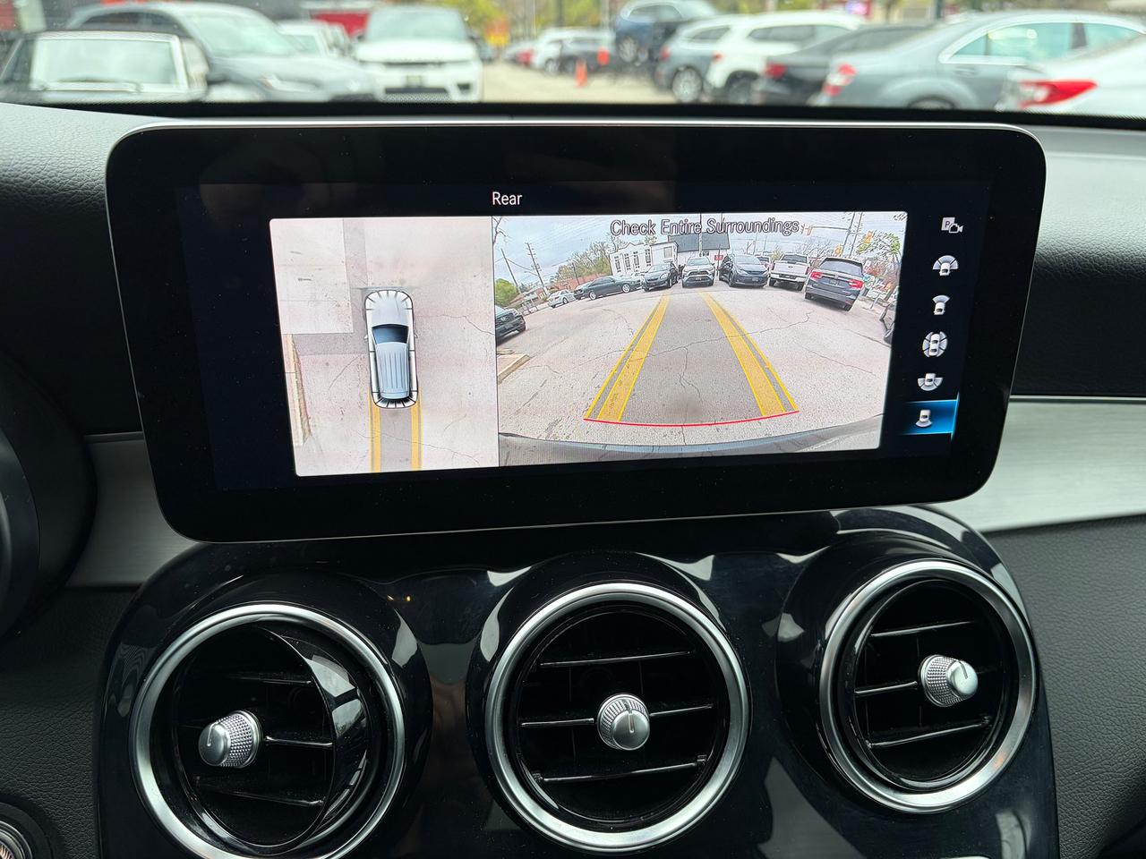 2022 Mercedes-Benz GLC-Class GLC 300 Photo