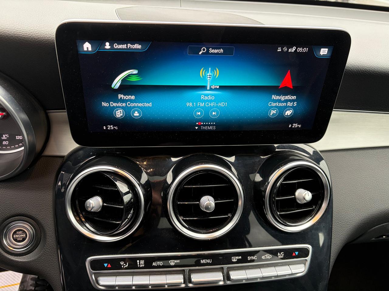 2022 Mercedes-Benz GLC-Class GLC 300 Photo