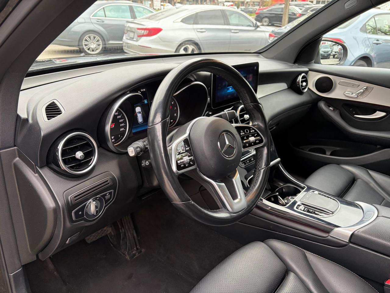 2022 Mercedes-Benz GLC-Class GLC 300 Photo