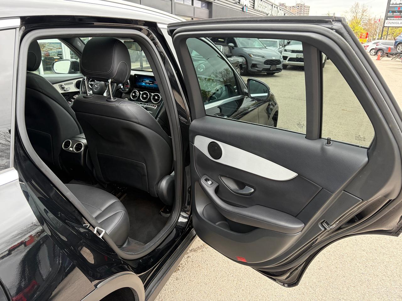 2022 Mercedes-Benz GLC-Class GLC 300 Photo