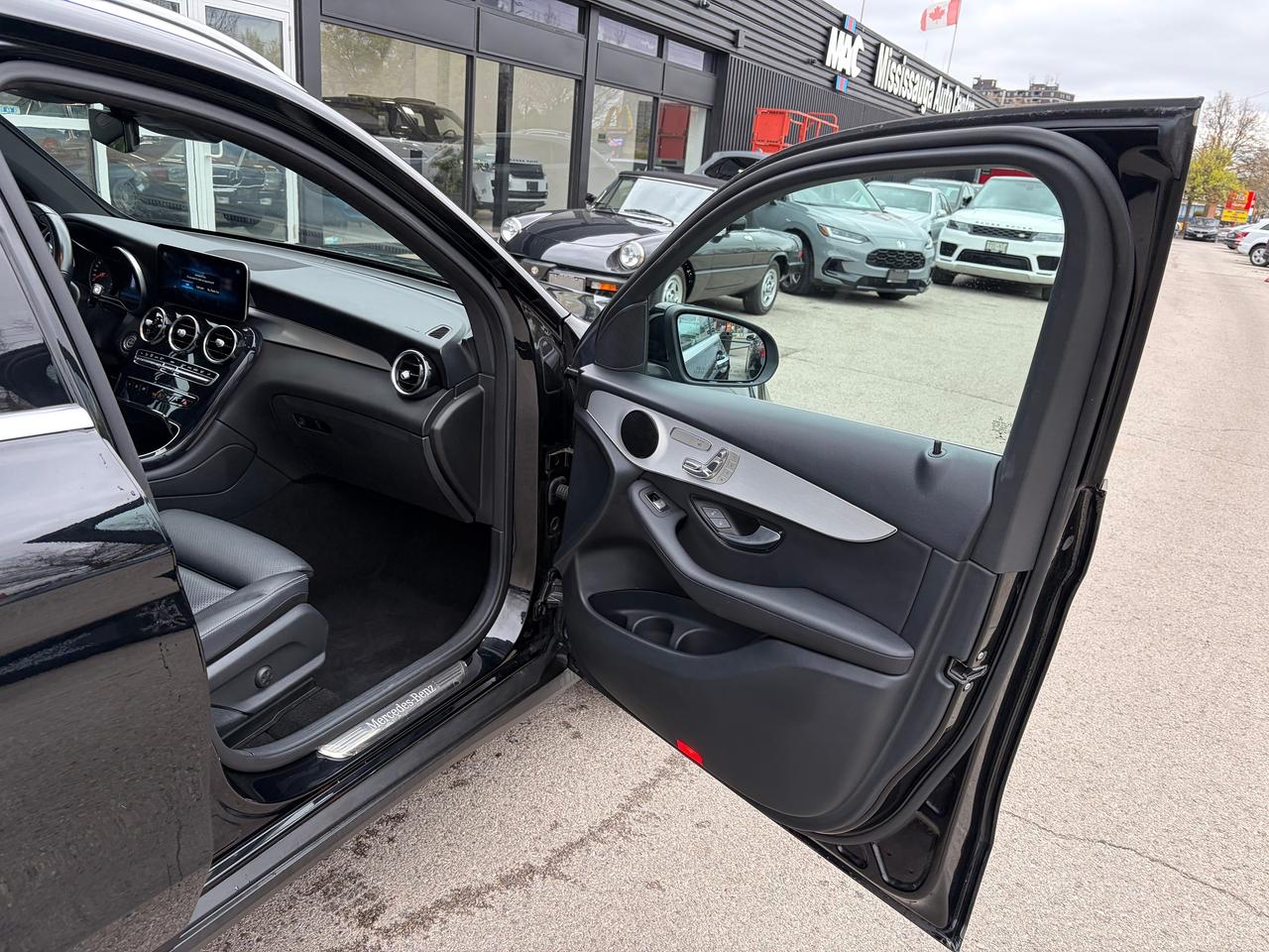 2022 Mercedes-Benz GLC-Class GLC 300 Photo