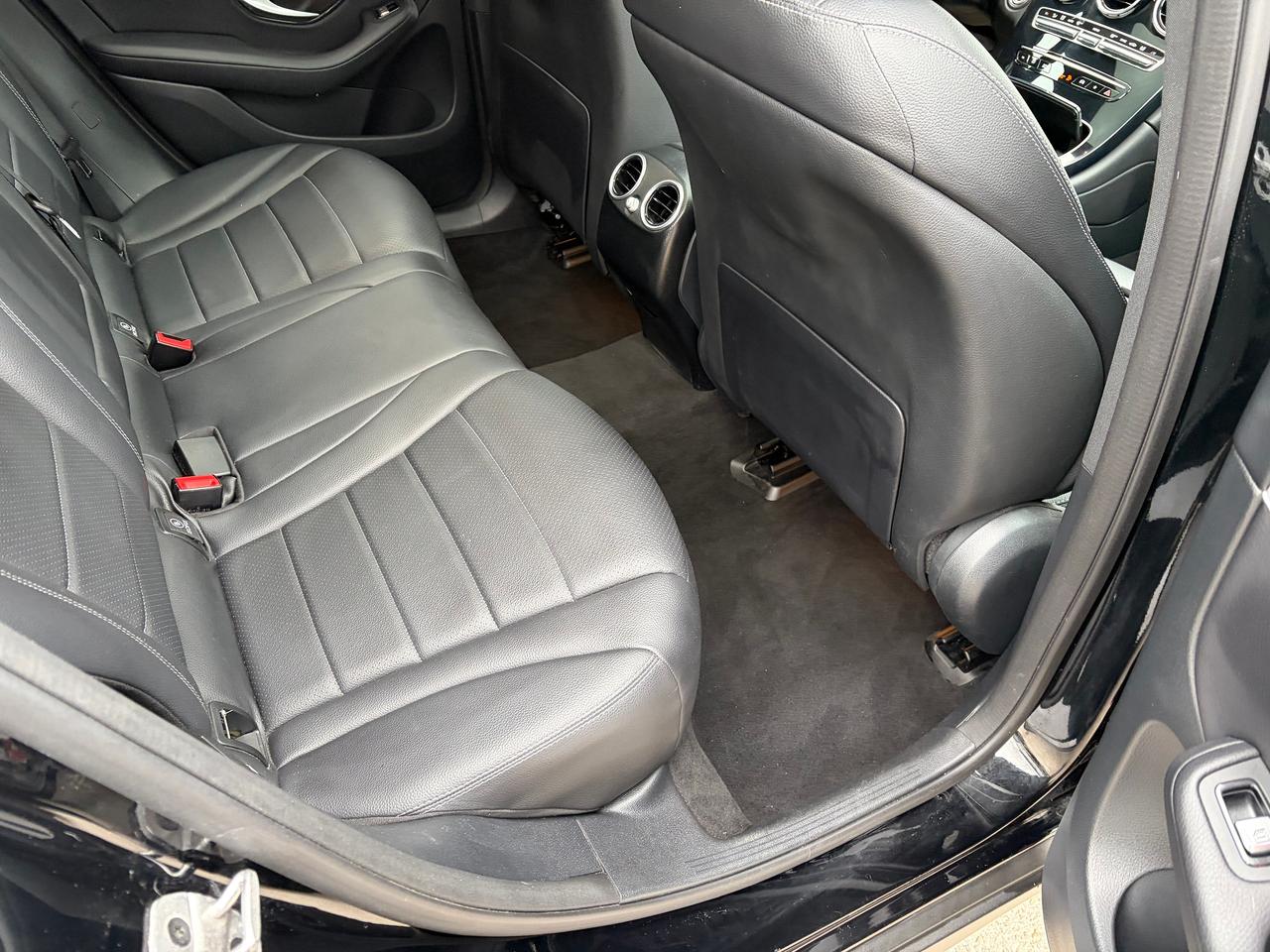 2022 Mercedes-Benz GLC-Class GLC 300 Photo