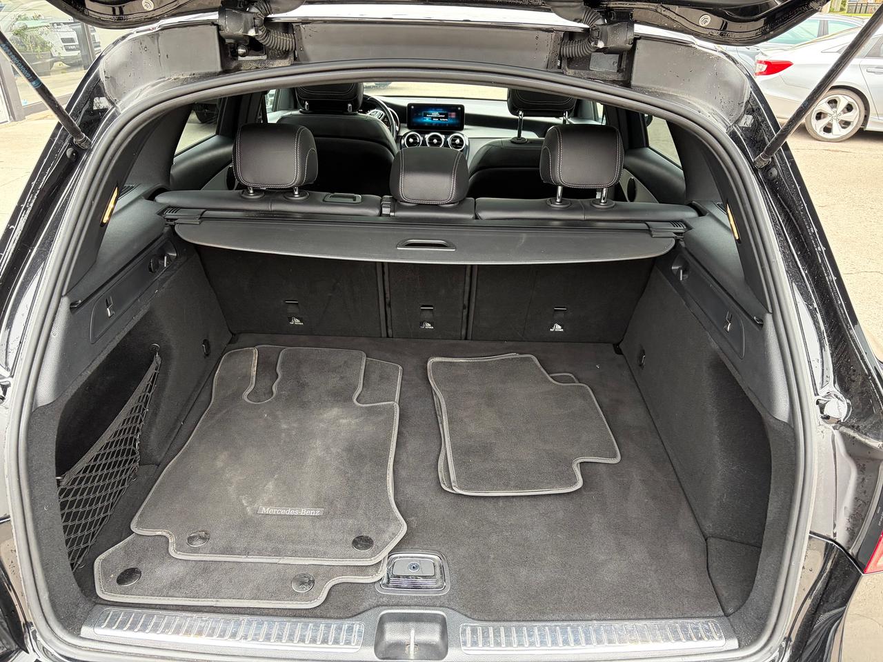 2022 Mercedes-Benz GLC-Class GLC 300 Photo
