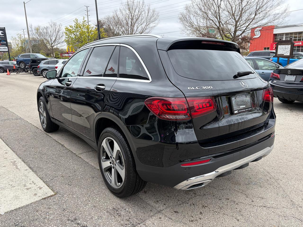 2022 Mercedes-Benz GLC-Class GLC 300 Photo