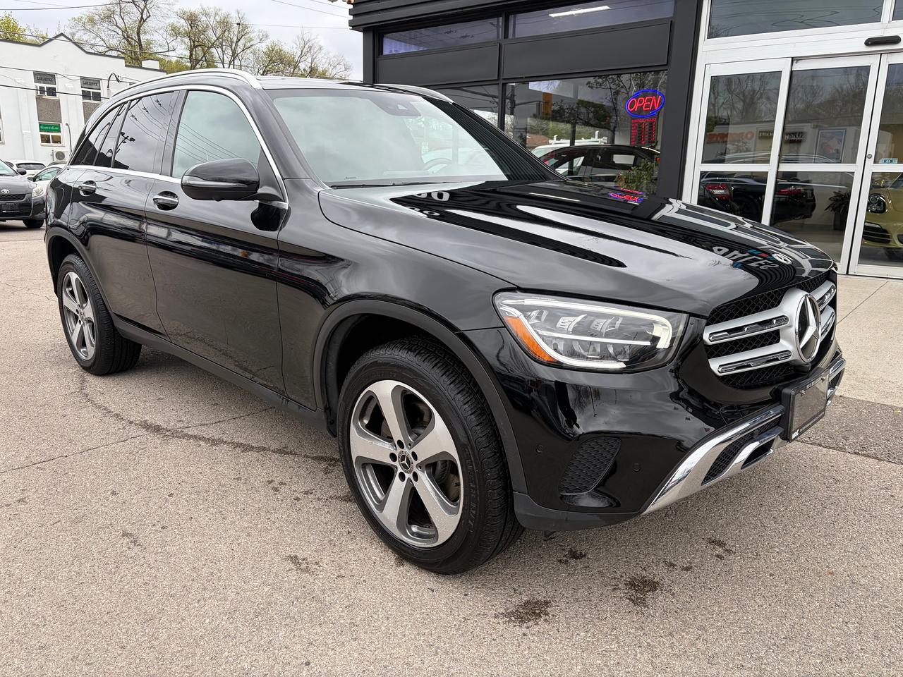 2022 Mercedes-Benz GLC-Class GLC 300 Photo