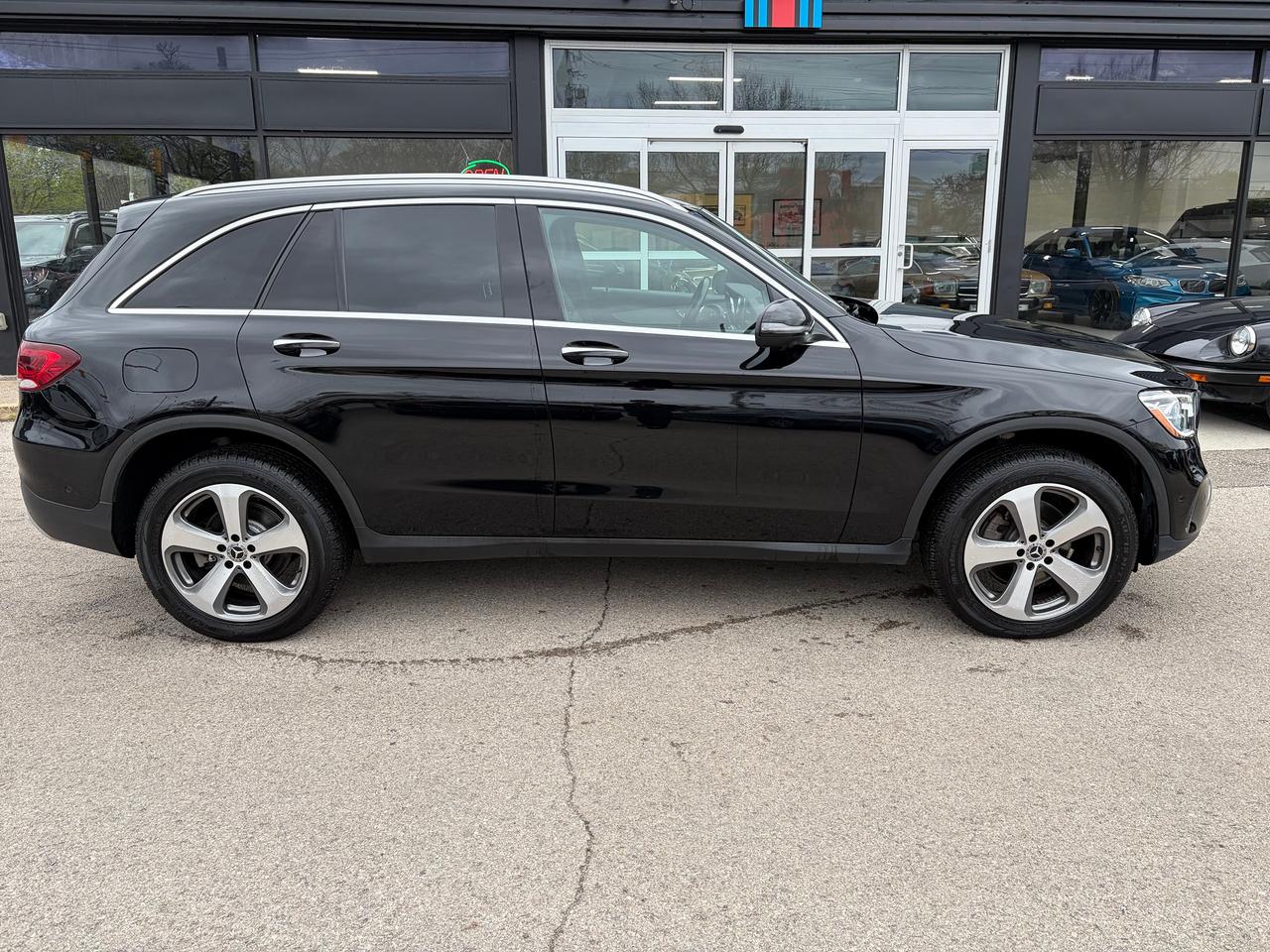2022 Mercedes-Benz GLC-Class GLC 300 Photo