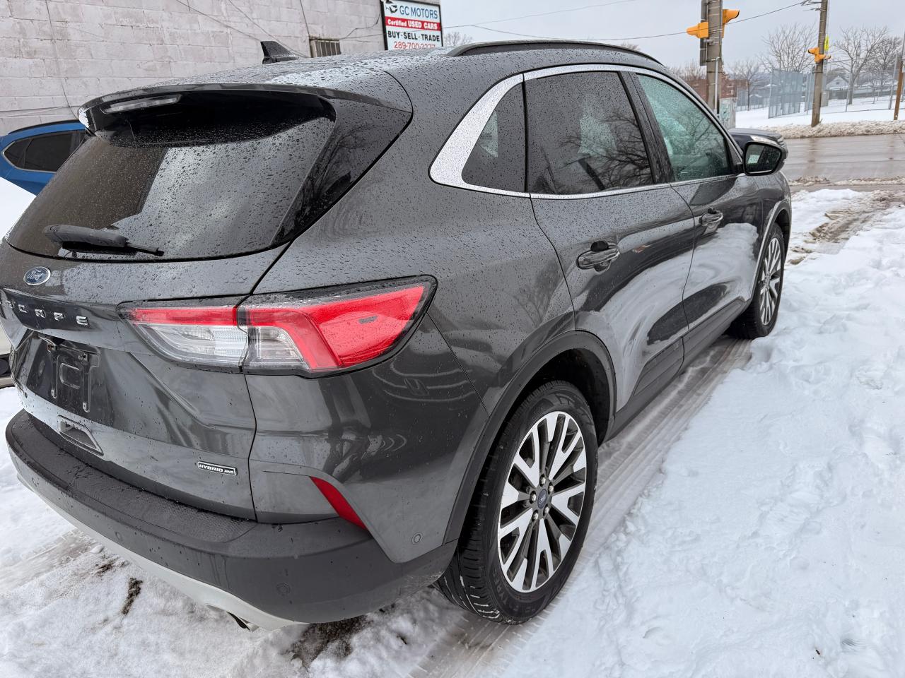 2020 Ford Escape Titanium Hybrid AWD Photo