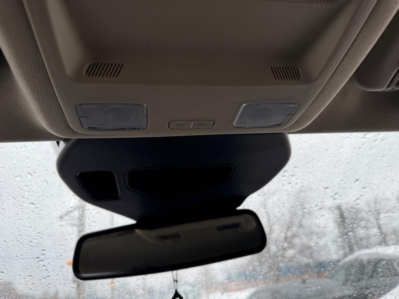 2020 Ford Escape Titanium Hybrid AWD Photo