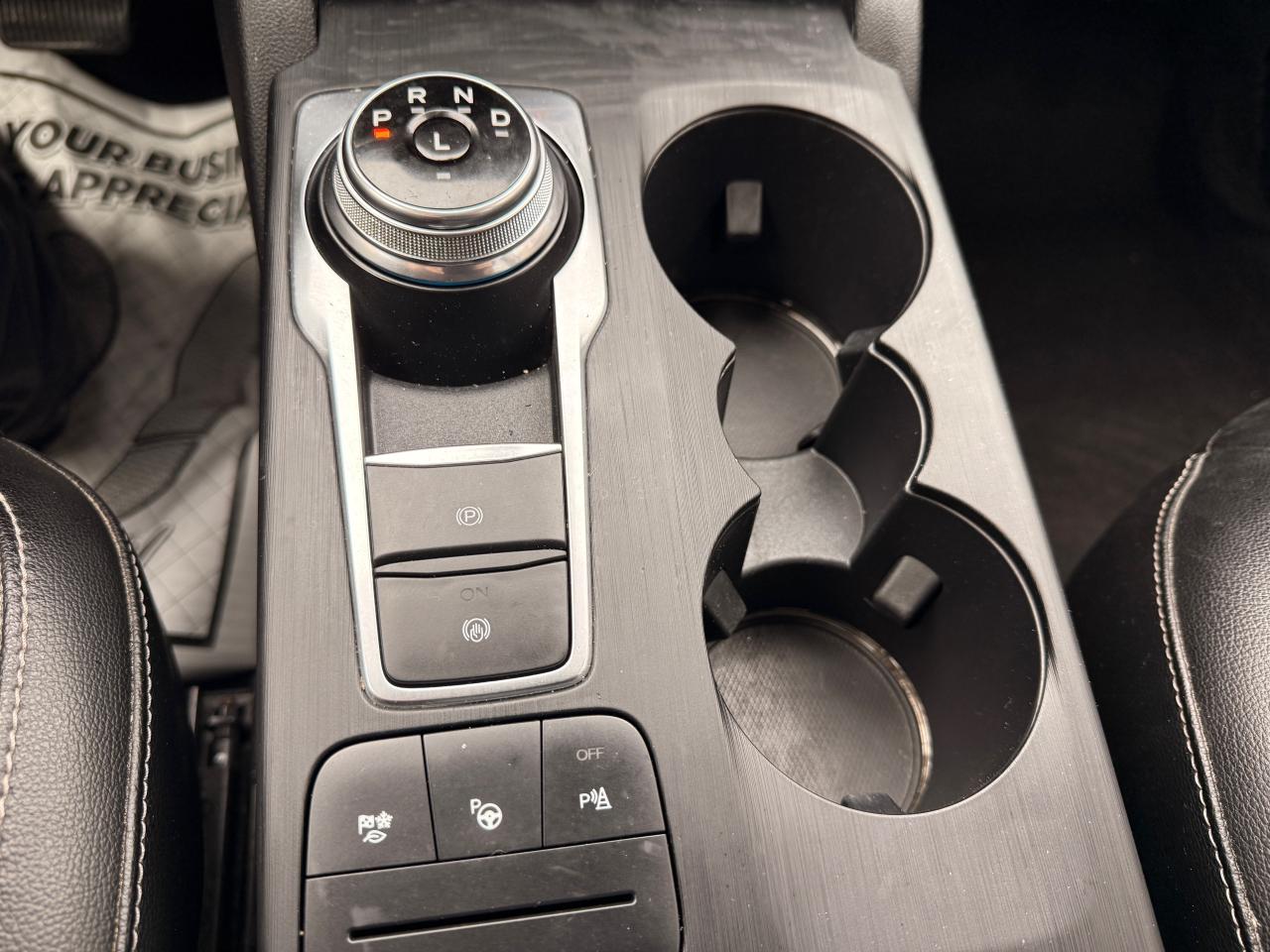 2020 Ford Escape Titanium Hybrid AWD Photo