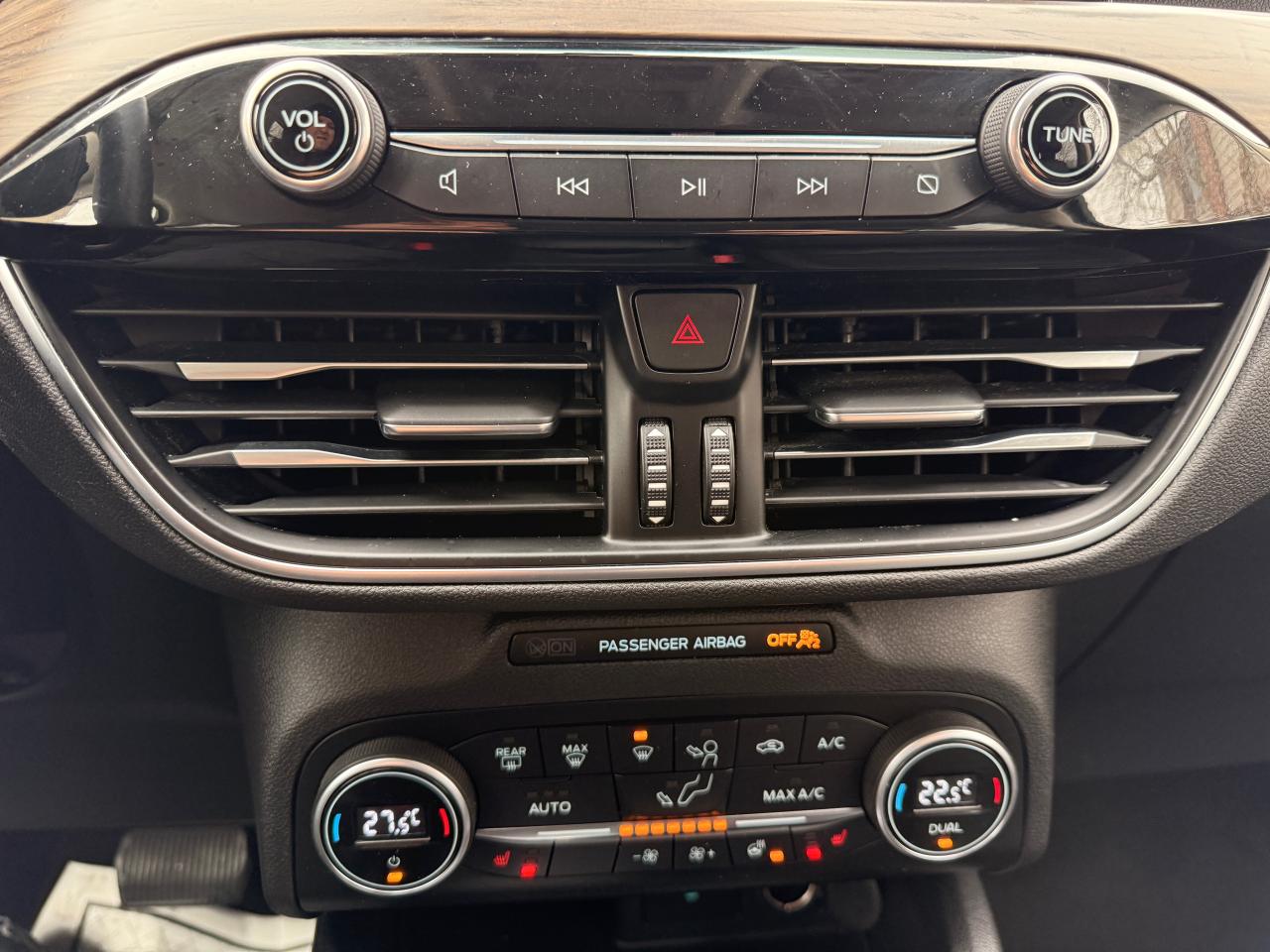 2020 Ford Escape Titanium Hybrid AWD Photo