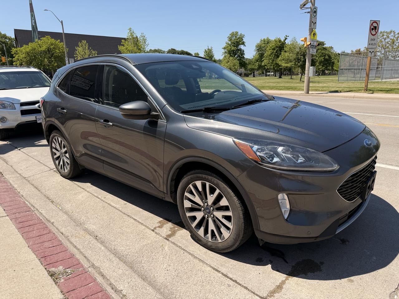 2020 Ford Escape Titanium Hybrid AWD Photo