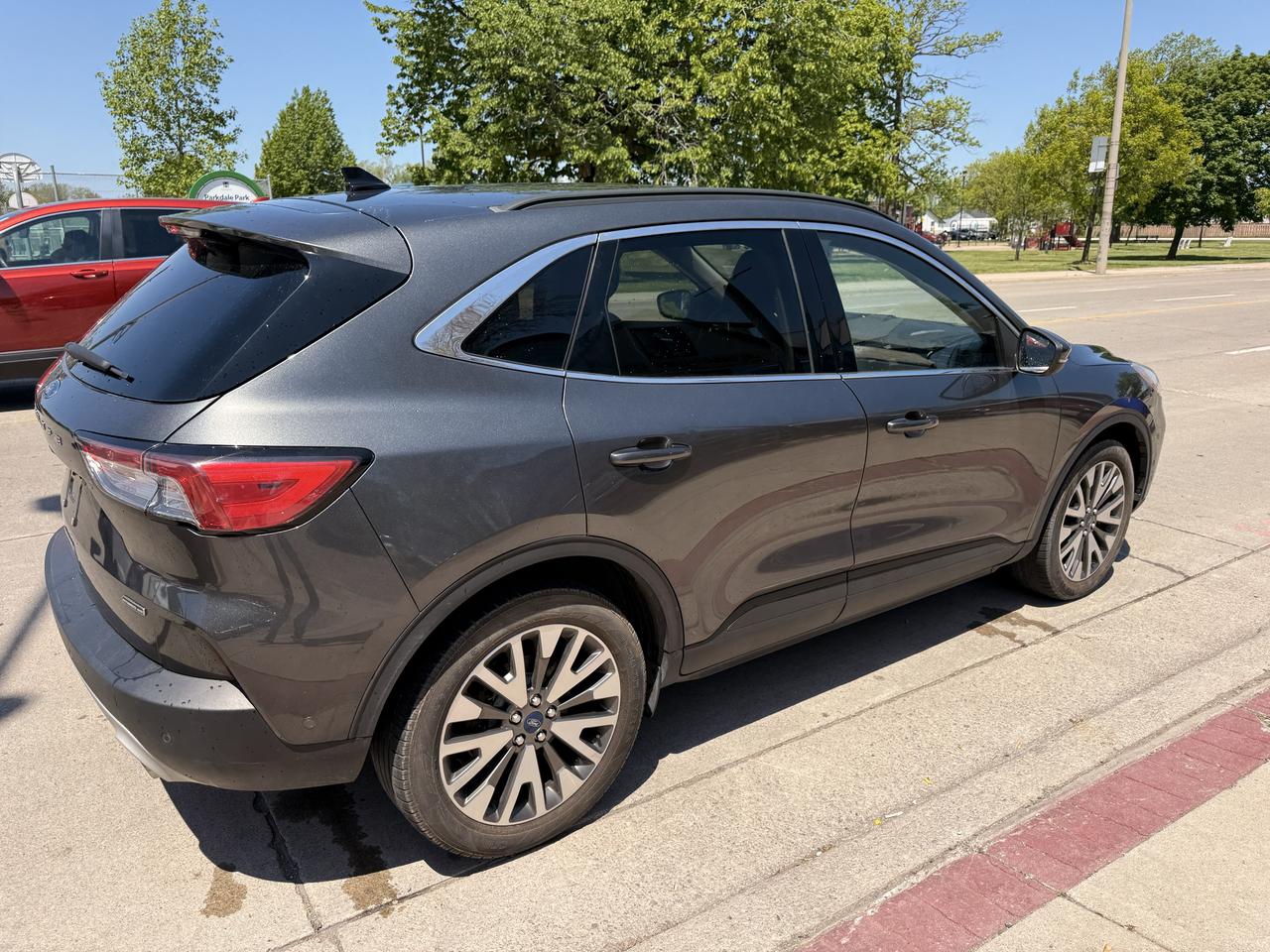 2020 Ford Escape Titanium Hybrid AWD Photo